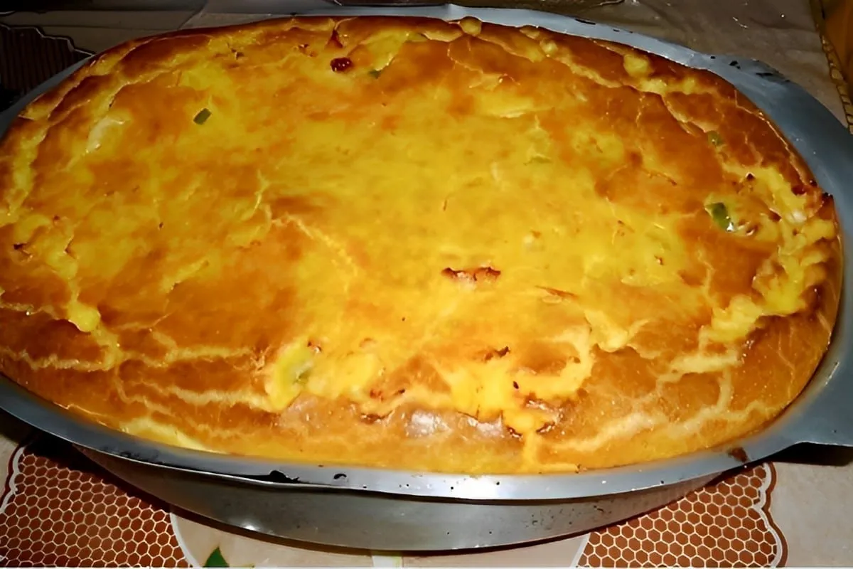 Empadão de liquidificador um lanche prático e fácil é só bater os ingredientes e assar
