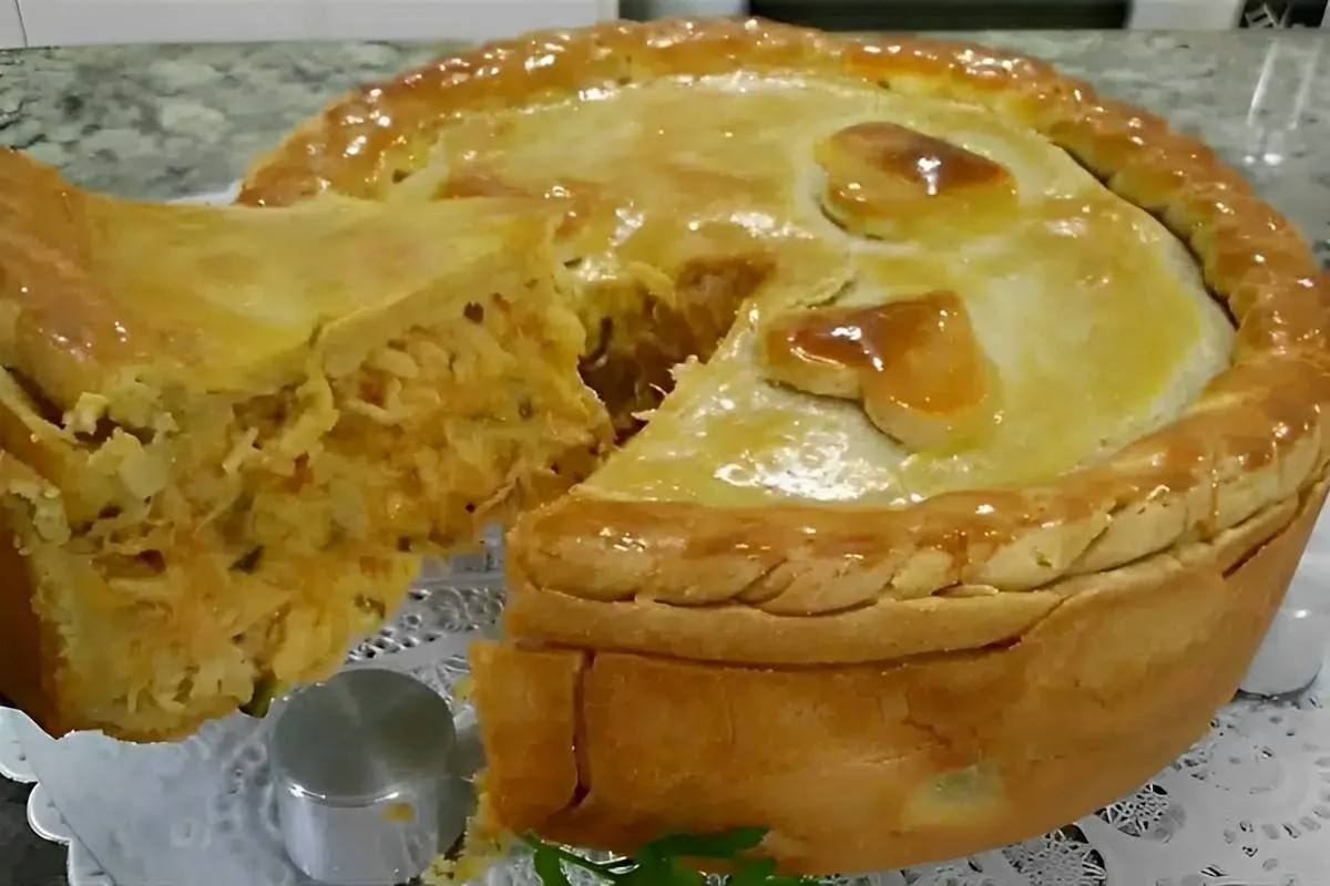 Empadão de massa podre que derrete na boca muito fácil de preparar e delicioso