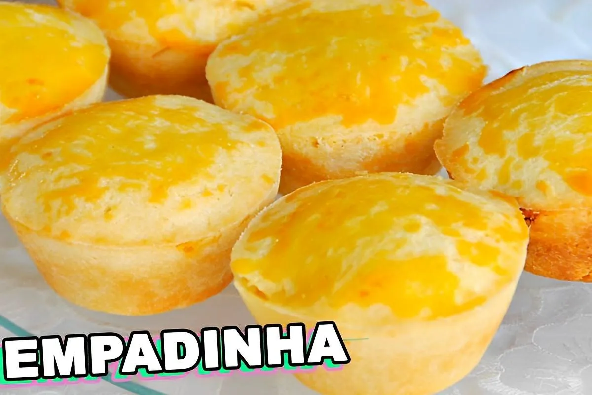 Empadinha de frango deliciosa a massa derrete na boca e é simples de ser feita
