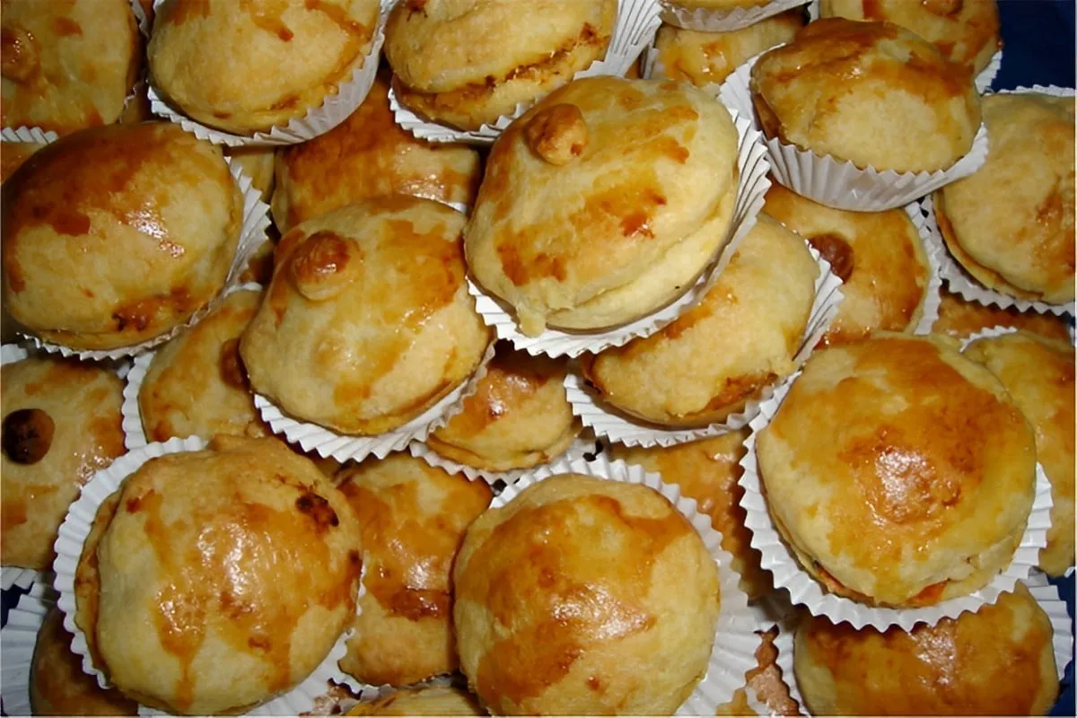 Empadinha de frango fácil e deliciosa aquela que derrete na boca receita de padaria fina