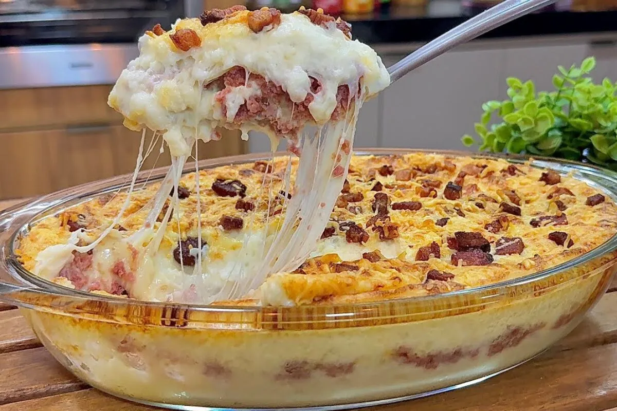 Escondidinho de calabresa super prático e delicioso, econômico perfeito para seu almoço de domingo