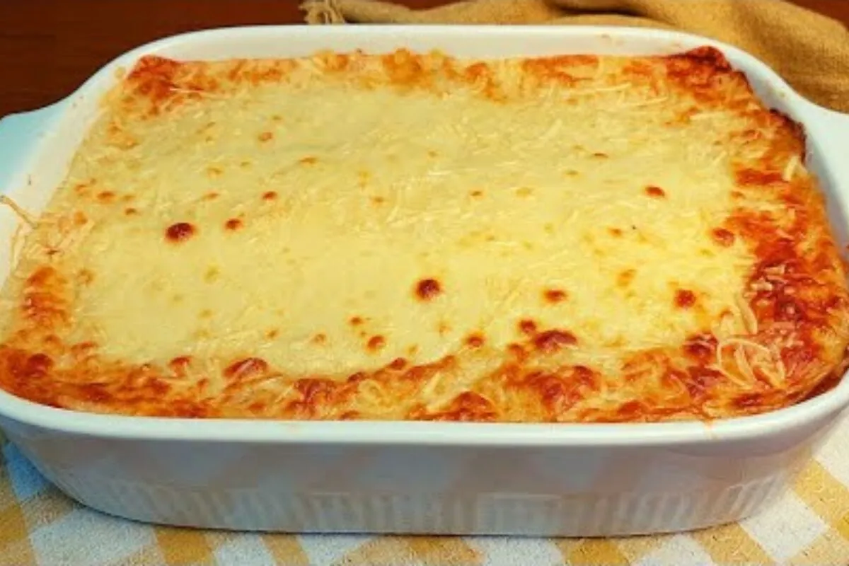 Escondidinho de carne moída fácil e rápido: ótimo para você fazer o almoço de domingo sem perder muito tempo na cozinha