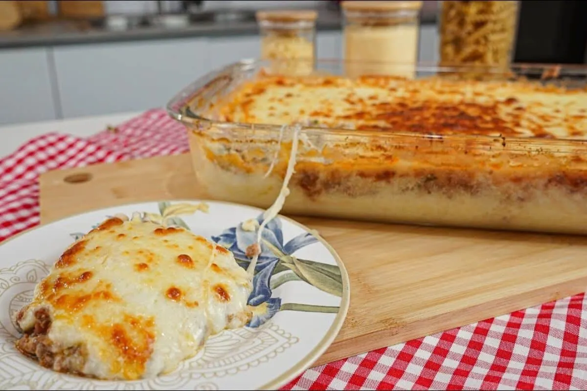 Escondidinho de carne moída fácil, rápido e delicioso, uma refeição completa e nutritiva