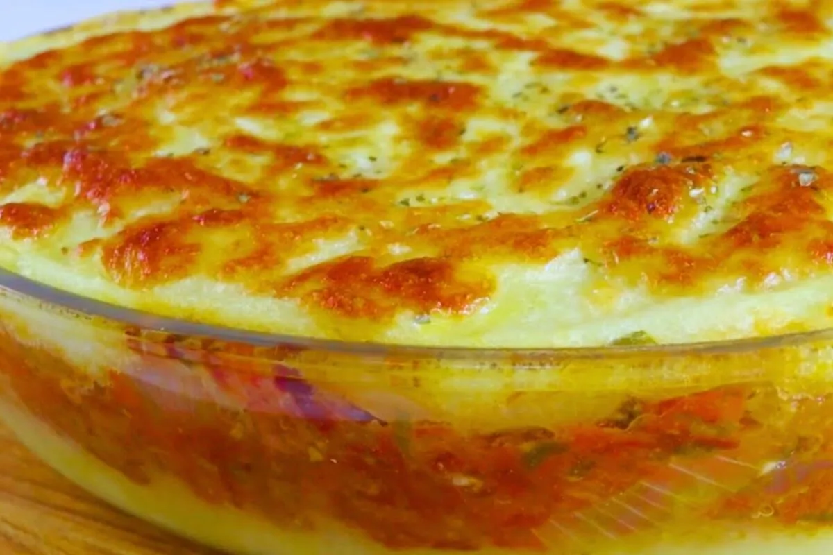 Escondidinho de carne seca com batatas: um prato tradicional, cremoso e bem temperado