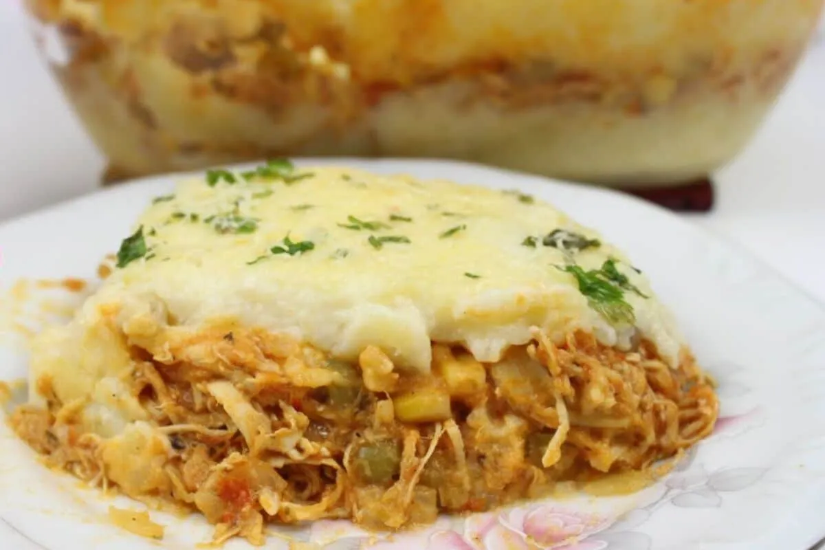 Escondidinho de frango cremoso e saboroso para um almoço completo para sua família