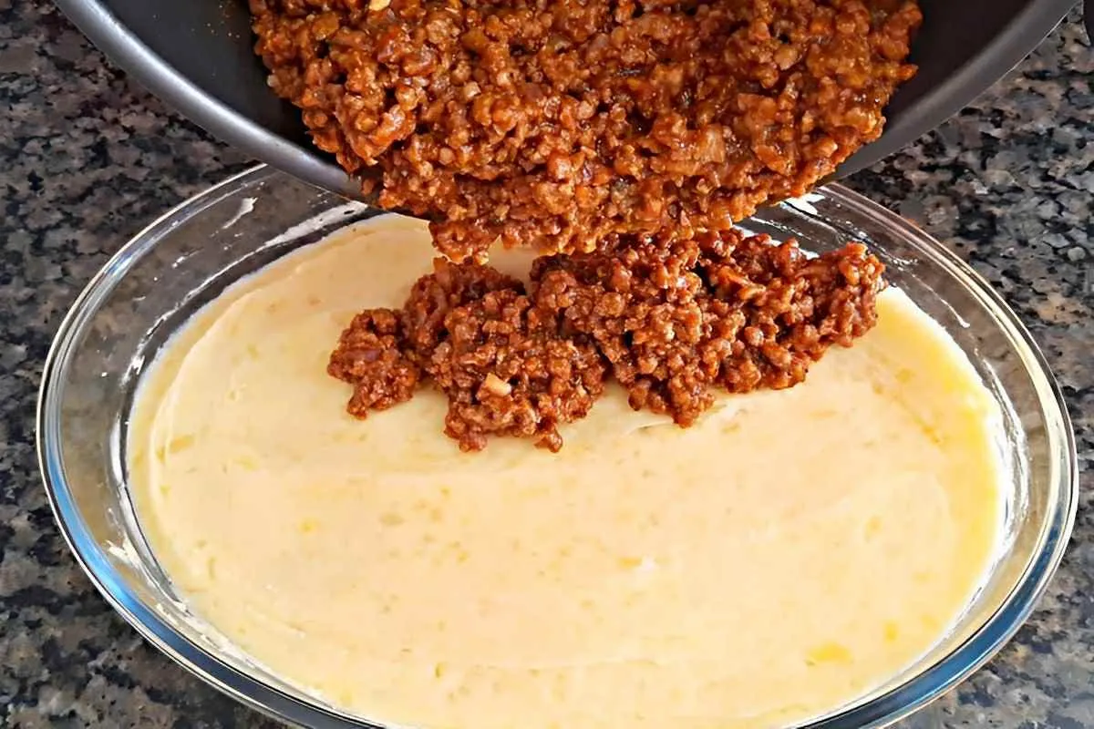 Essa receita de carne moída gratinada é fácil de fazer e vai surpreender toda a família
