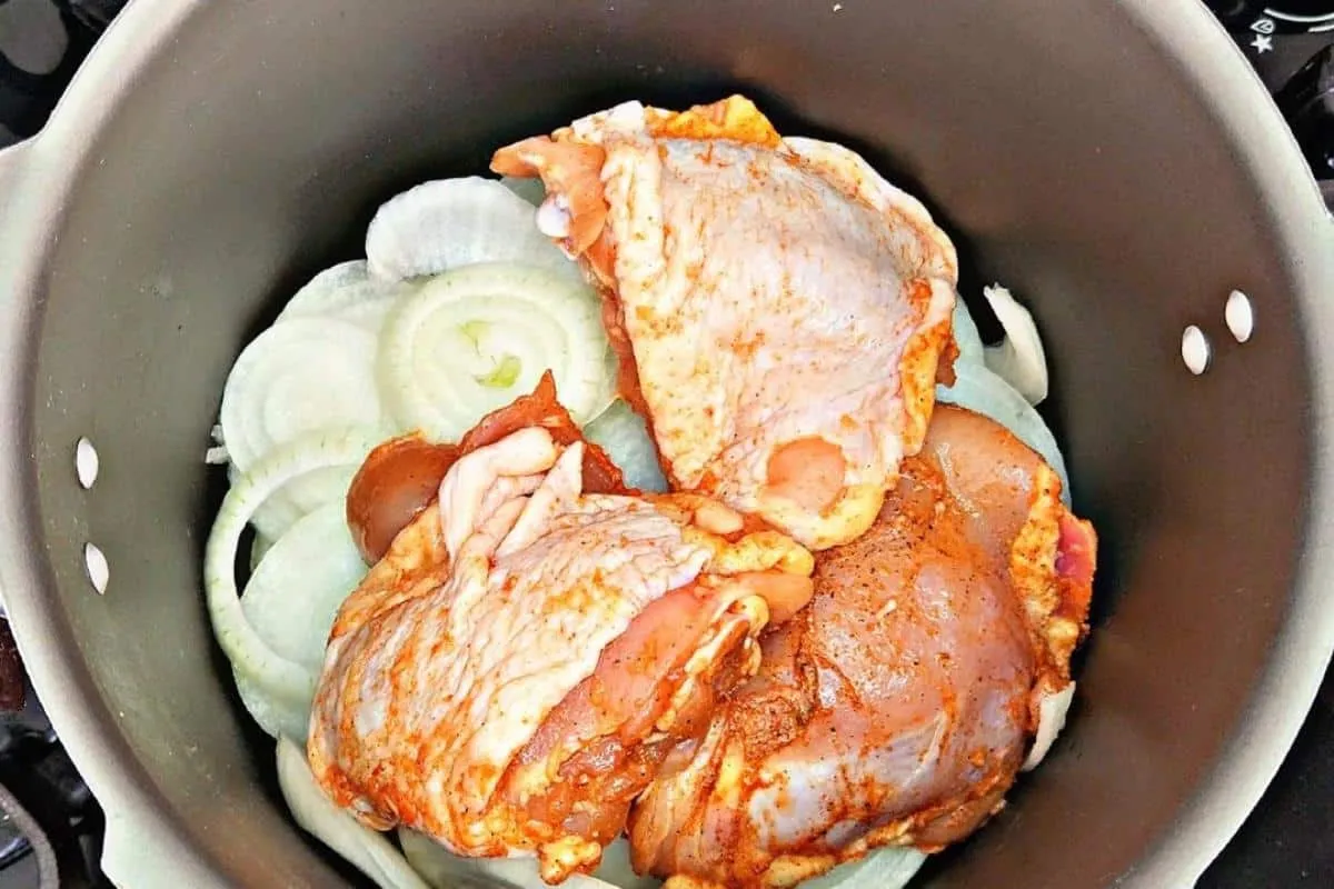 Essa receita de frango na panela é simples de fazer mas fica maravilhosa