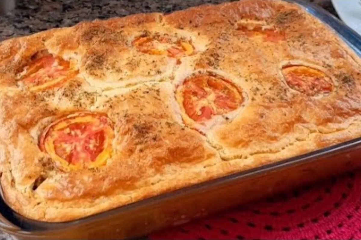 Essa torta de sardinha fica maravilhosa para um jantar diferente em família