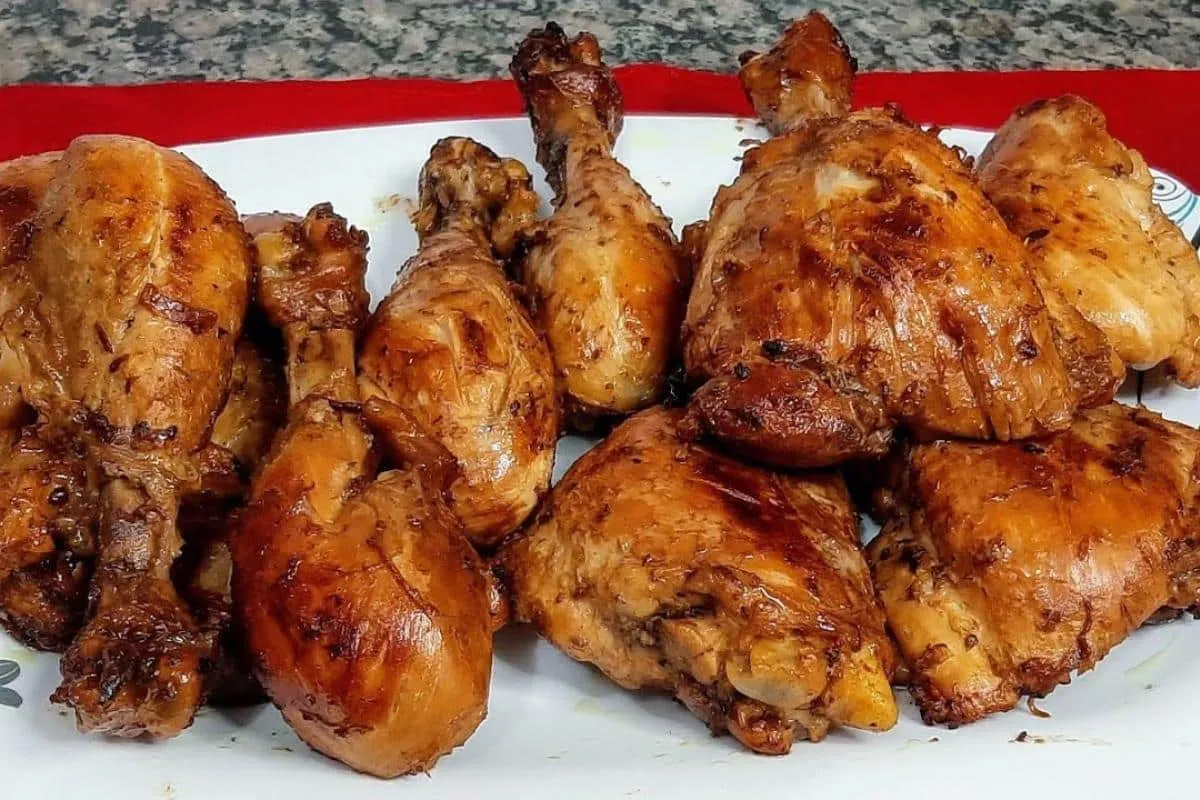 Esse frango frito na cebola vai fazer o maior sucesso com a sua família no almoço