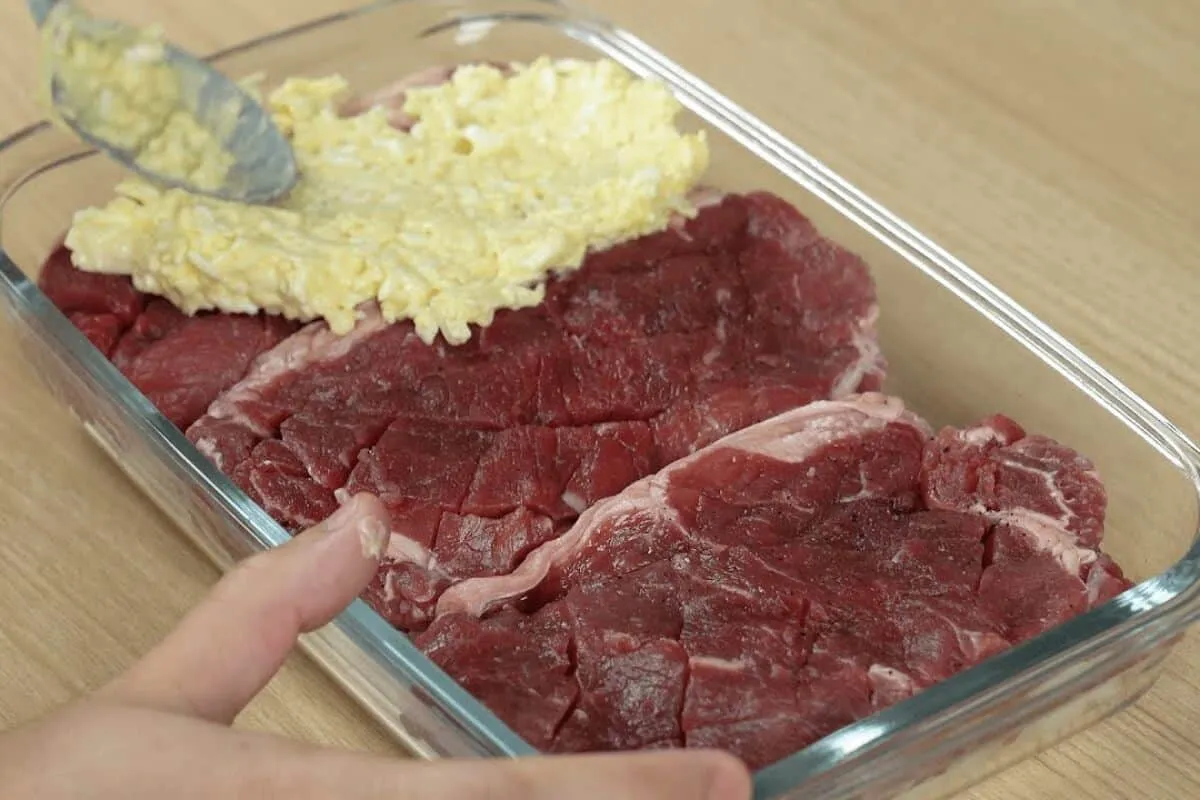 Esse jeito de fazer bife de forno para seu almoço vai conquistar você e sua família