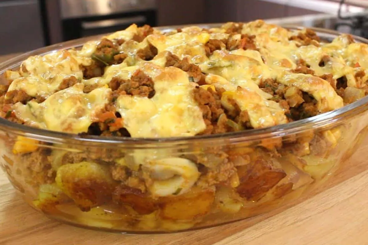 Esse jeito de fazer carne moída com batata vai mudar seu jeito de preparar almoço de domingo