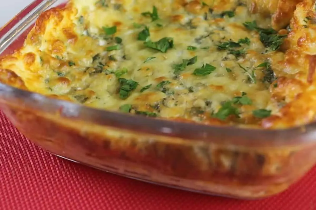 Está procurando um jantar rápido e fácil: experimente esse omelete de forno super fácil