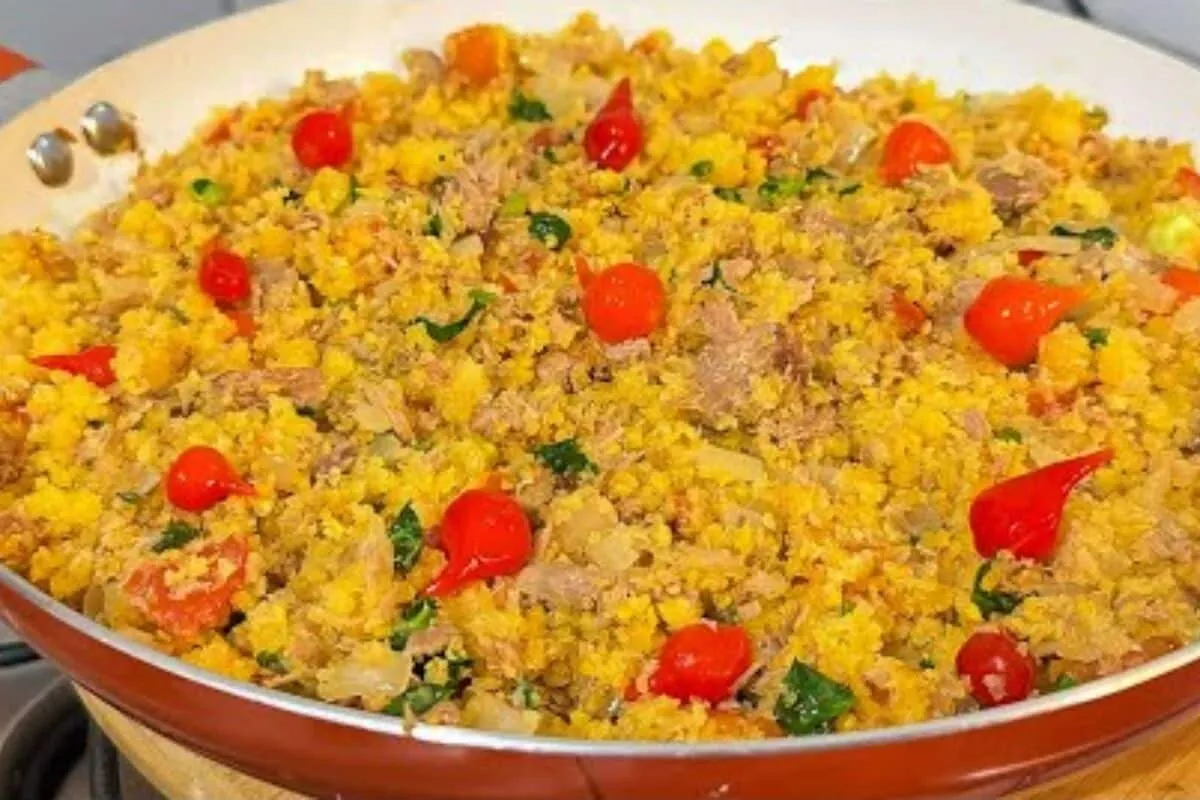 Farofa de cuscuz com atum fácil e deliciosa para completar o seu cardápio de réveillon