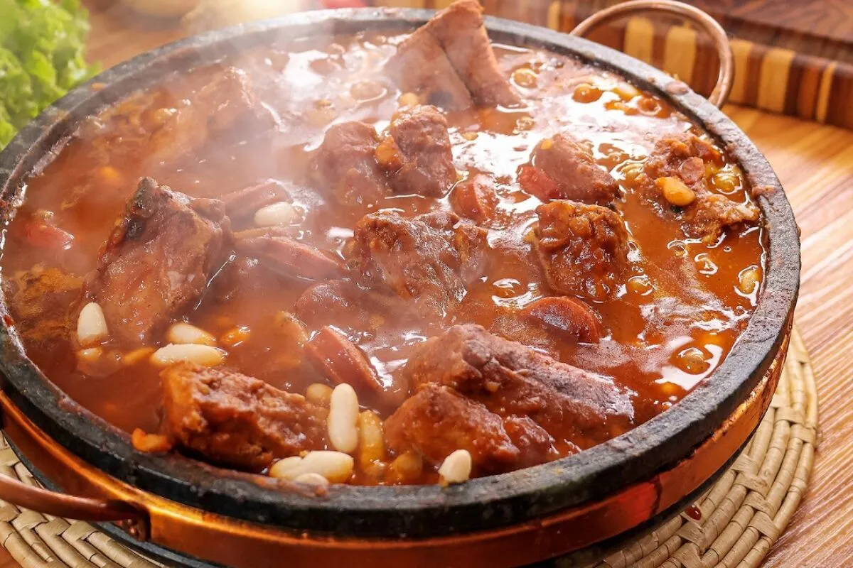 Feijoada branca com costelinha à mineira: a receita deliciosa e de dar água na boca