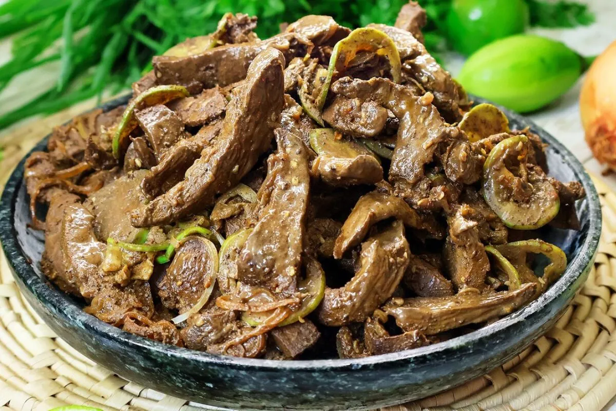 Fígado com jiló receita mineira tradicional para você diferenciar seu almoço