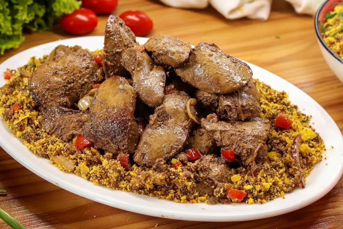 Fígado de galinha de boteco à moda mineira: receita deliciosa para o seu petisco