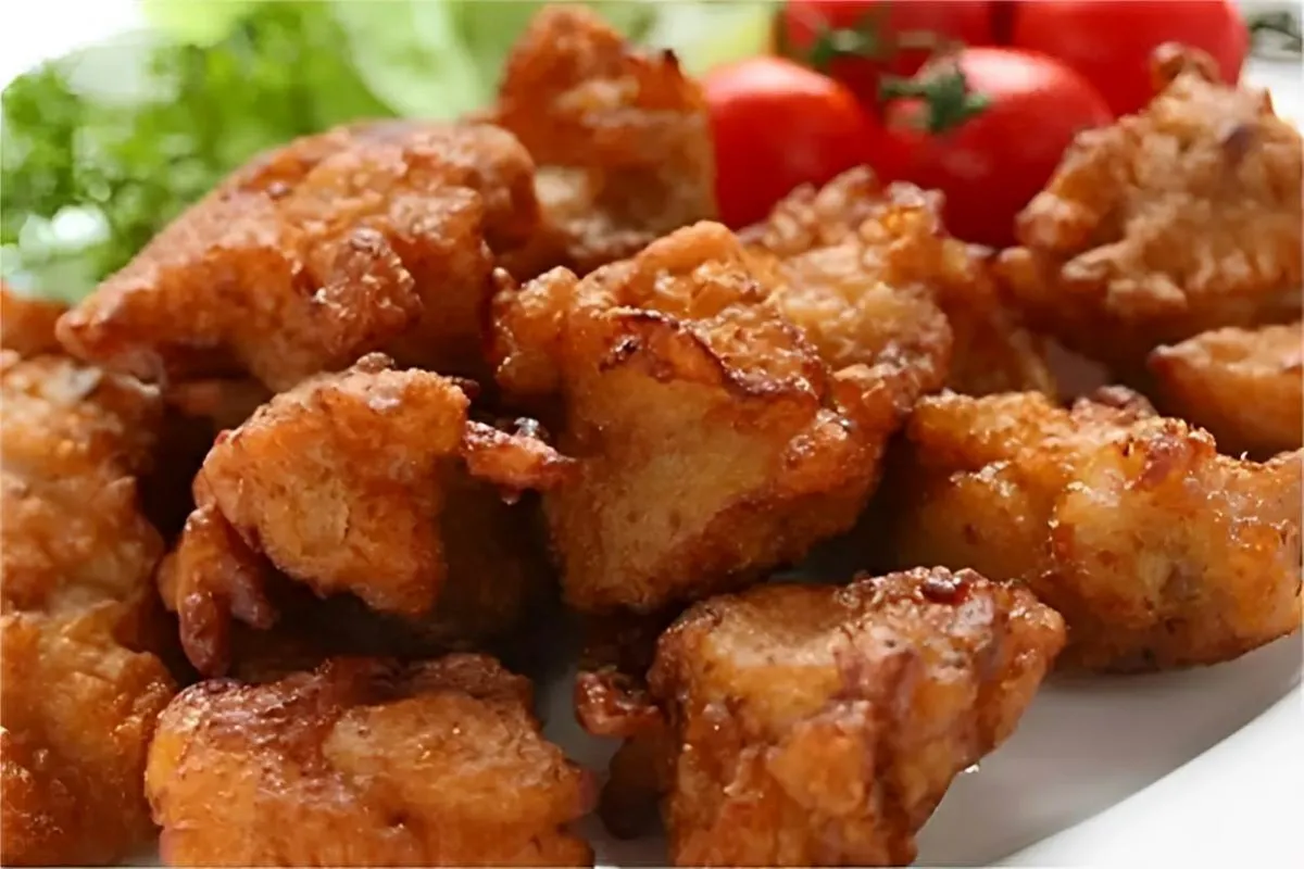 Frango à passarinho feito na panela de pressão muito crocante e saboroso sem sujar a sua cozinha