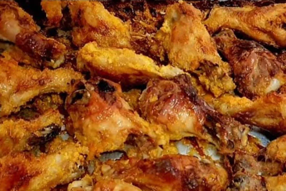 Frango assado de domingo: como fazer para ficar super suculento e não ressecar