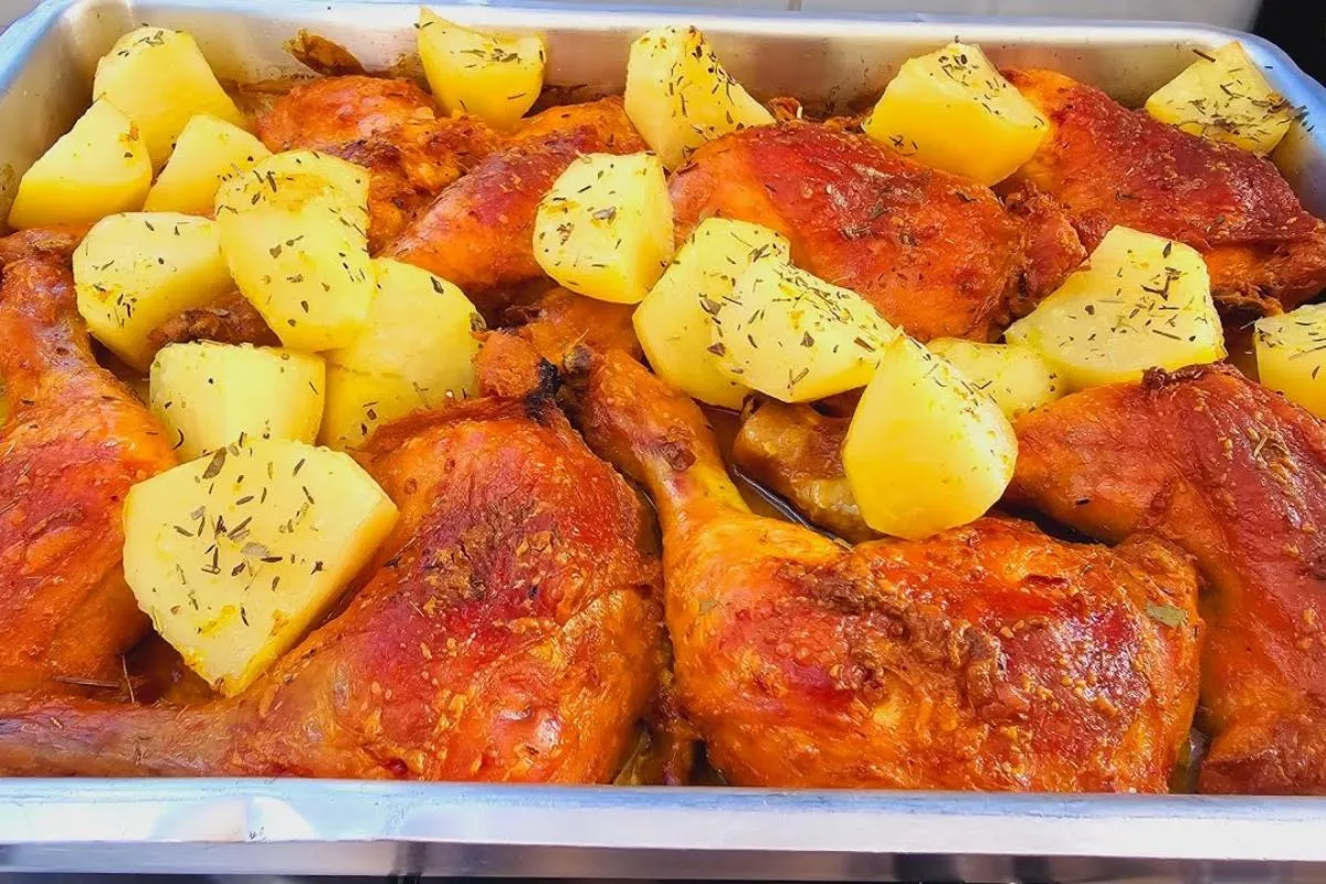 Frango assado na maionese receita de natal que todo mundo adora