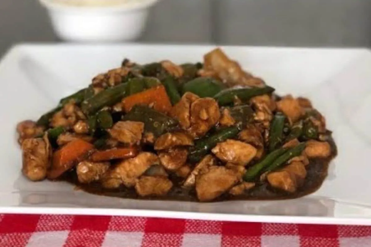 Frango xadrez: veja como fazer essa receita oriental muito gostosa e sem mistério para preparar no jantar de hoje