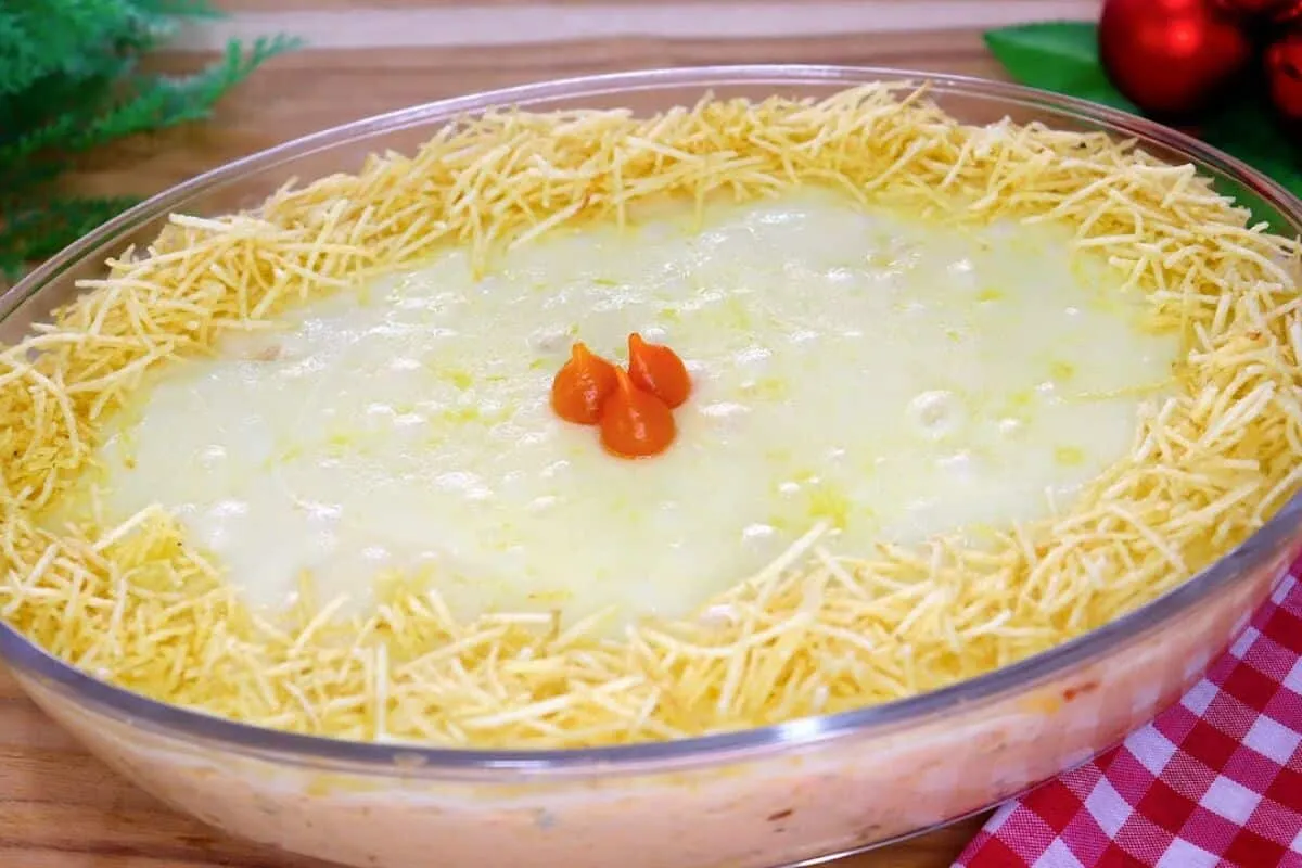 Fricassê cremoso fácil e saboroso para servir como prato principal na virada de ano novo