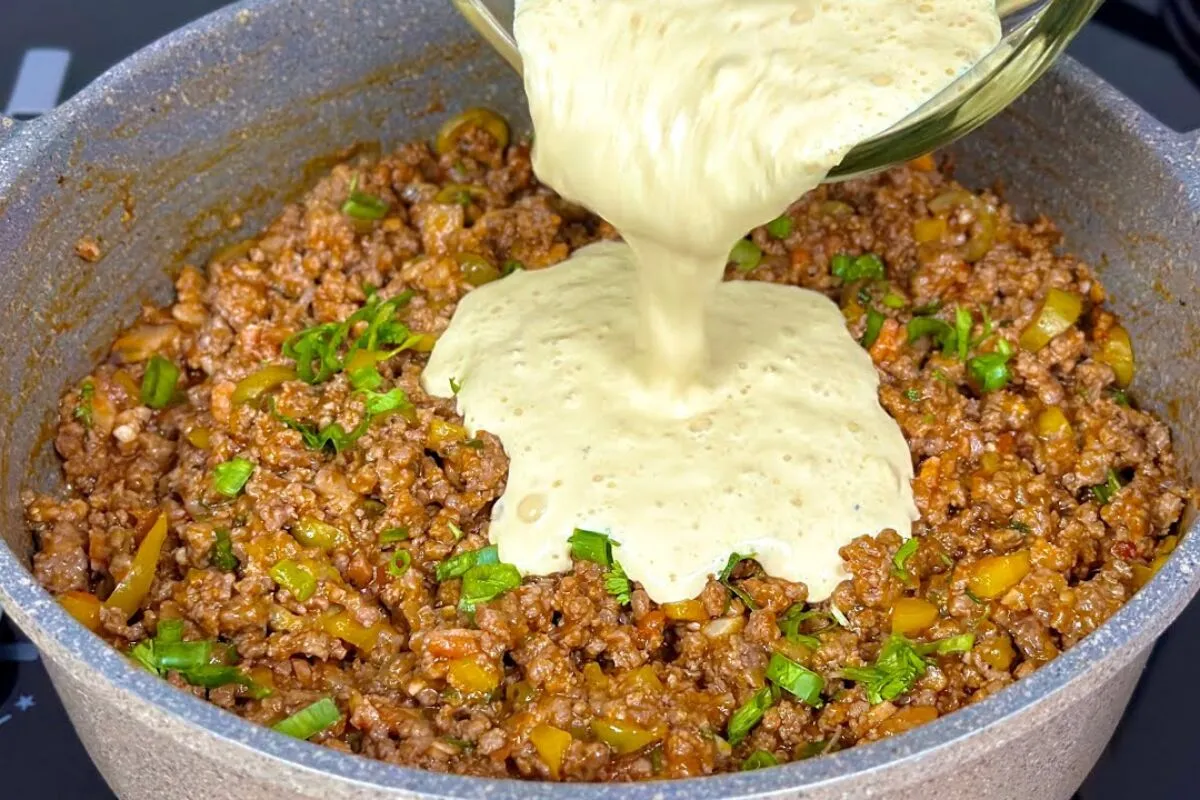 Fricassê de carne moída cremoso e fácil de preparar para seu almoço sem perder muito tempo na cozinha
