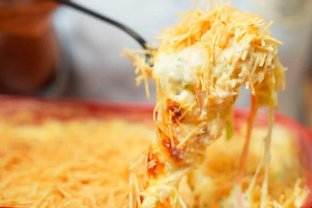 Fricassê de repolho cremoso e fácil de fazer para o almoço de domingo