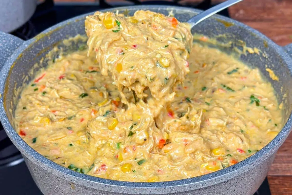 Fricassê sem creme de leite muito saboroso e cremoso para variar o cardápio do almoço