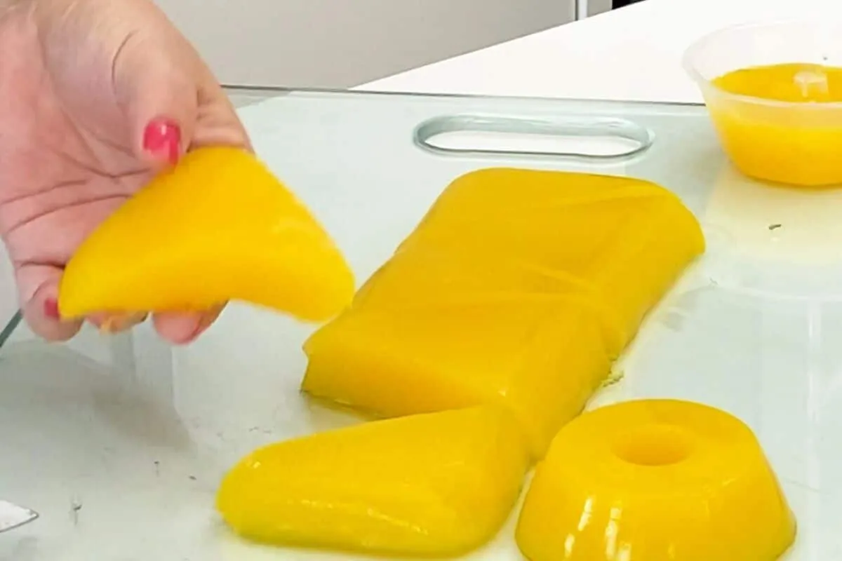 Geléia d’água simples, nostálgica e refrescante igual a que você comprava quando criança