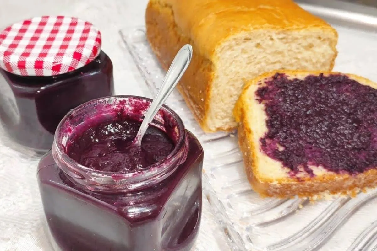 Geleia de uva sem açúcar fácil de fazer, perfeita para acompanhar pães e torradas