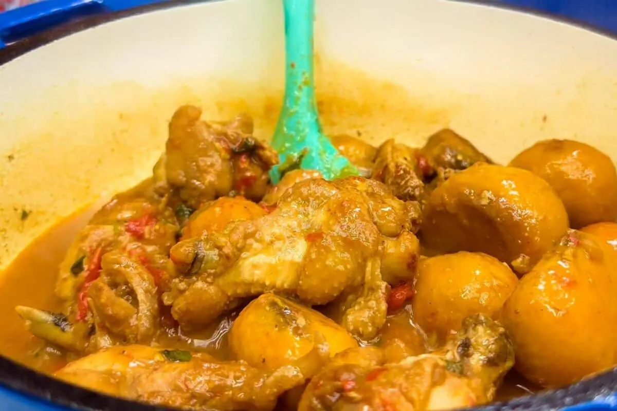 Já anota aí essa receita deliciosa de frango com pequi para o almoço de amanhã