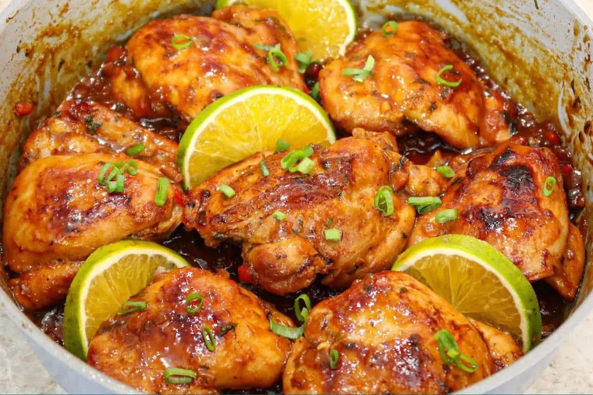 Já pensou em fazer um frango assado sem forno para este natal? Veja essa dica sensacional