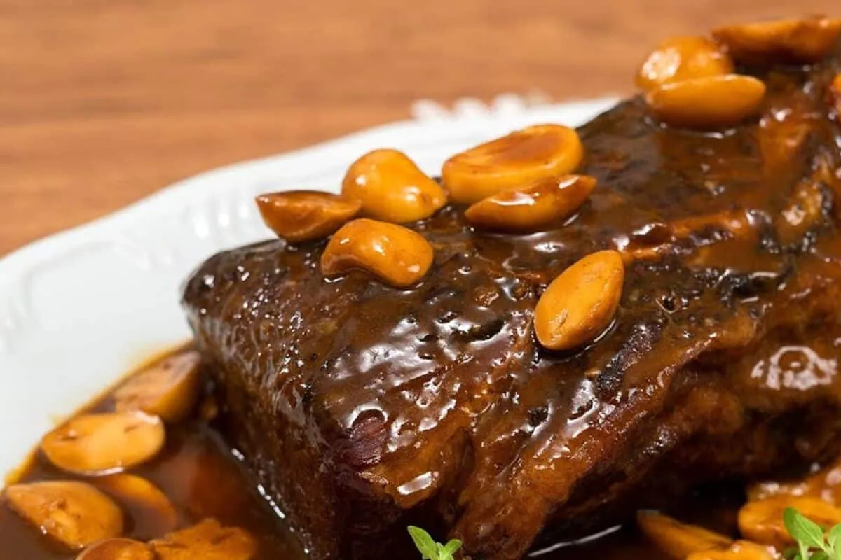 Lagarto ao molho madeira: aprenda a preparar essa receita caseira especial para um jantar inesquecível