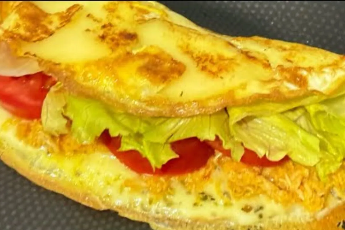 Lanche com batata, que é saudável e simples, para o seu café da manhã ou jantar rápido