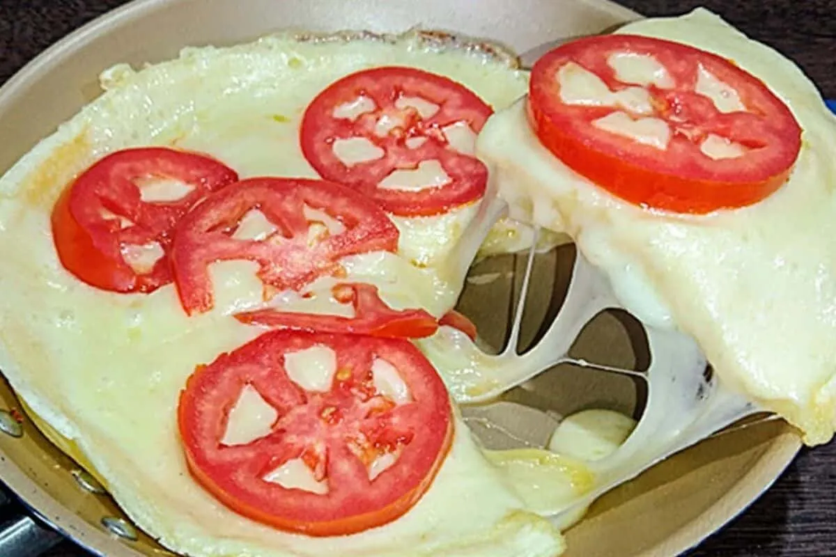 Lanche de frigideira, uma receita saudável e deliciosa que fica pronta em poucos minutos
