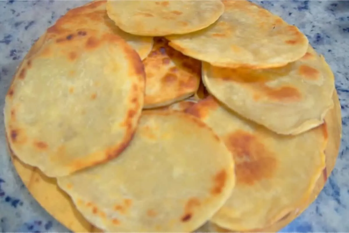 Lanchinho de frigideira prático e rápido de preparar para quando você quer comer algo delicioso sem demora