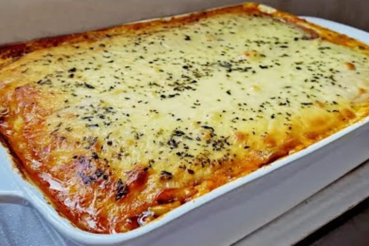 Lasanha à bolonhesa tradicional: não precisa esperar o almoço de domingo para fazer