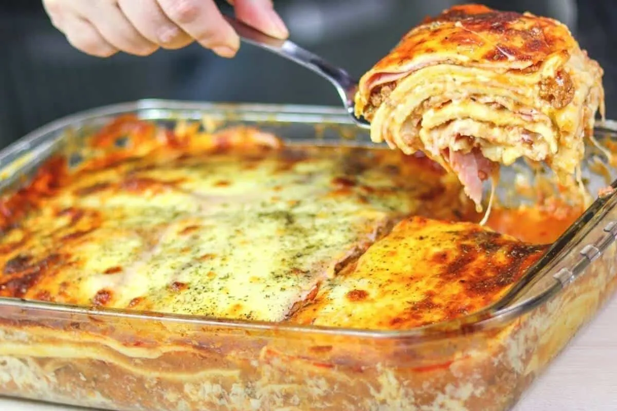 Lasanha com massa de panqueca: super suculenta e saborosa para seu almoço