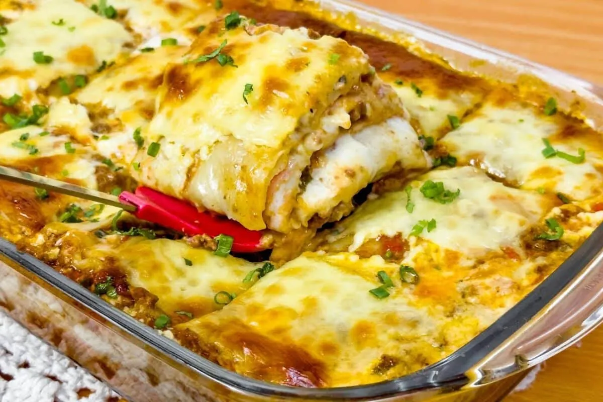 Lasanha de carne suculenta e com muito queijo, para você preparar para a família e arrasar