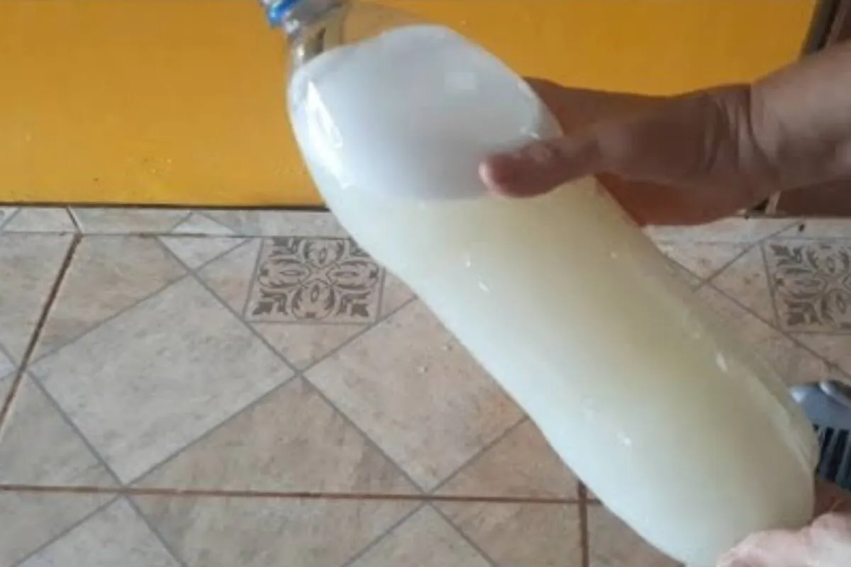 Limpa pisos caseiro: melhor que produto para limpeza pesada do mercado