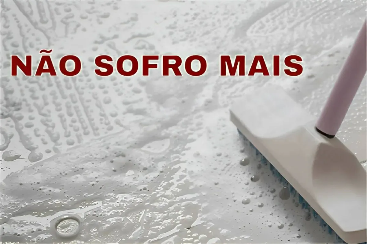 Limpa pisos caseiro que remove até as sujeiras mais difíceis com apenas 3 ingredientes