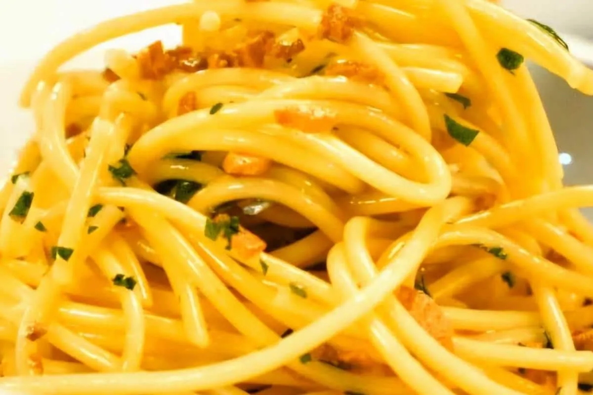 Macarrão alho e óleo soltinho: veja o segredo do restaurante para não ficar grudado