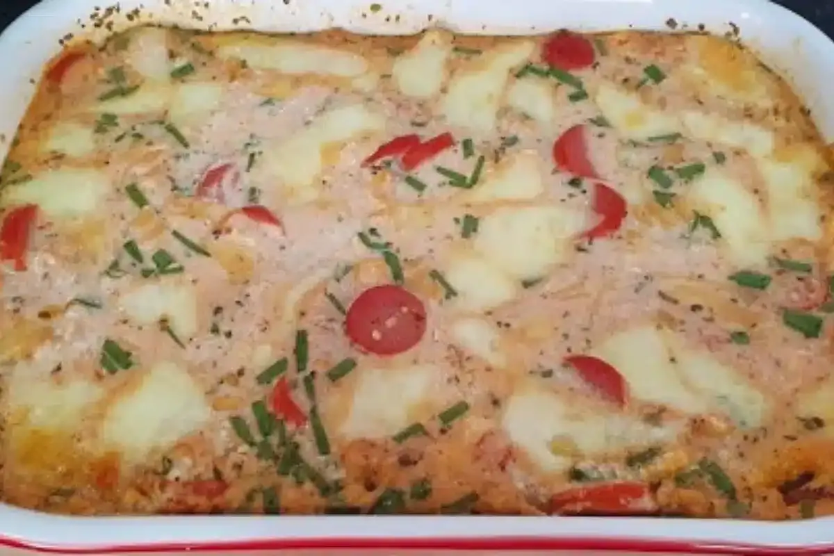 Macarrão ao forno cremoso para ser o prato principal do seu almoço de domingo