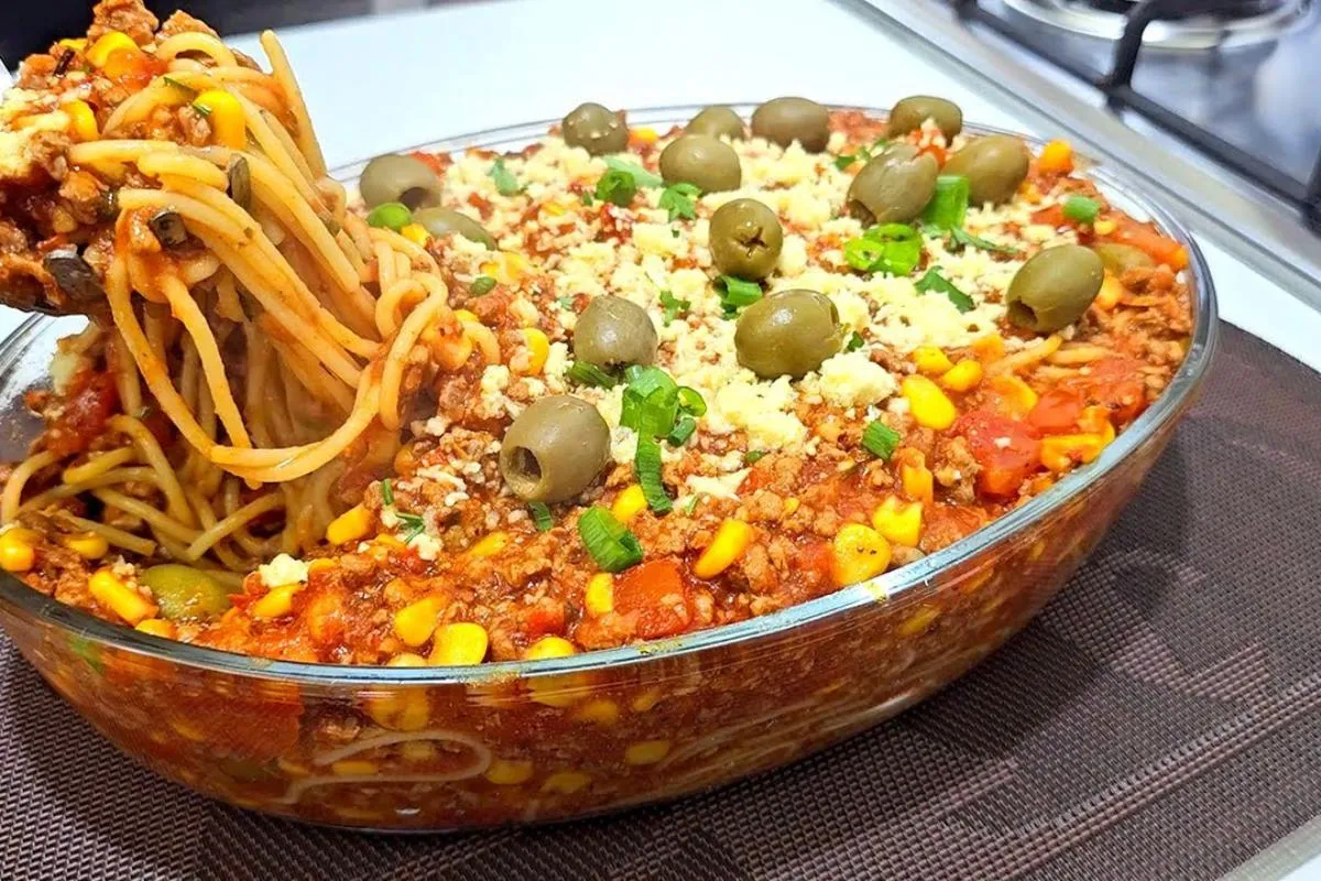 Macarrão com molho perfeito para ser o prato principal do seu almoço