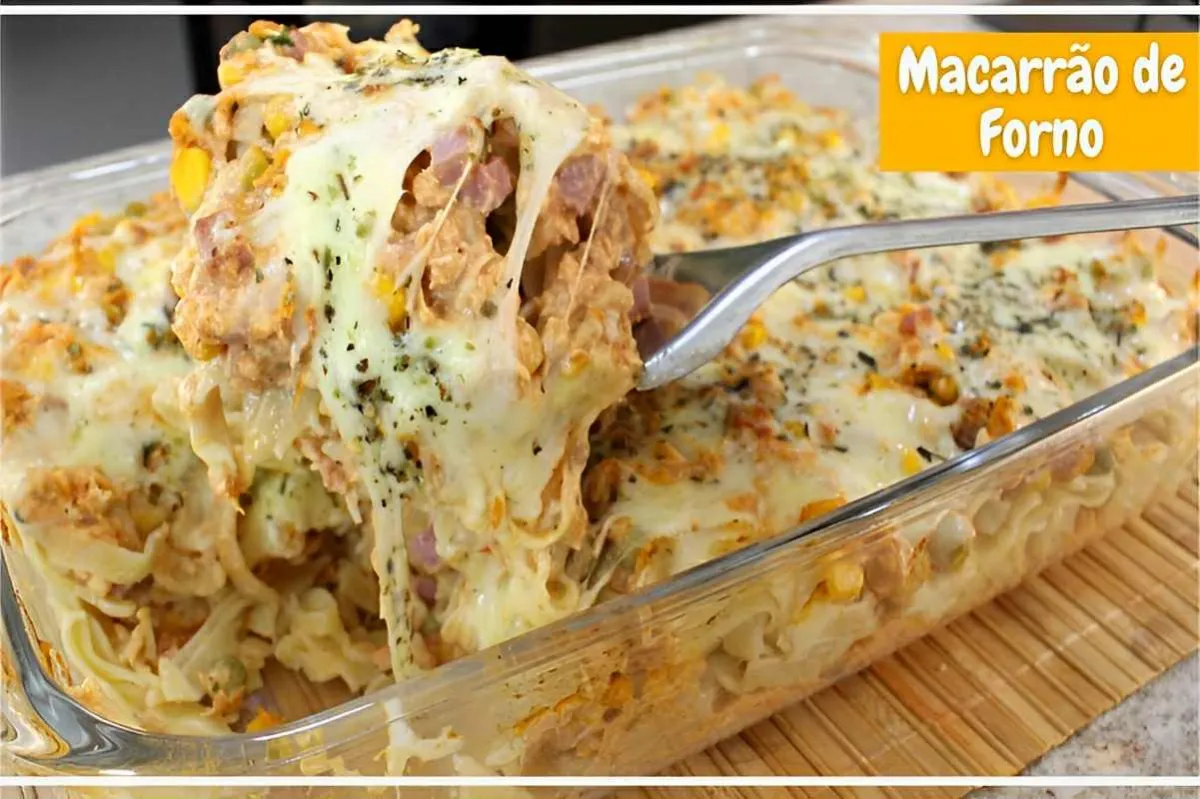 Macarrão de forno com frango fácil e prático para agradar toda a família