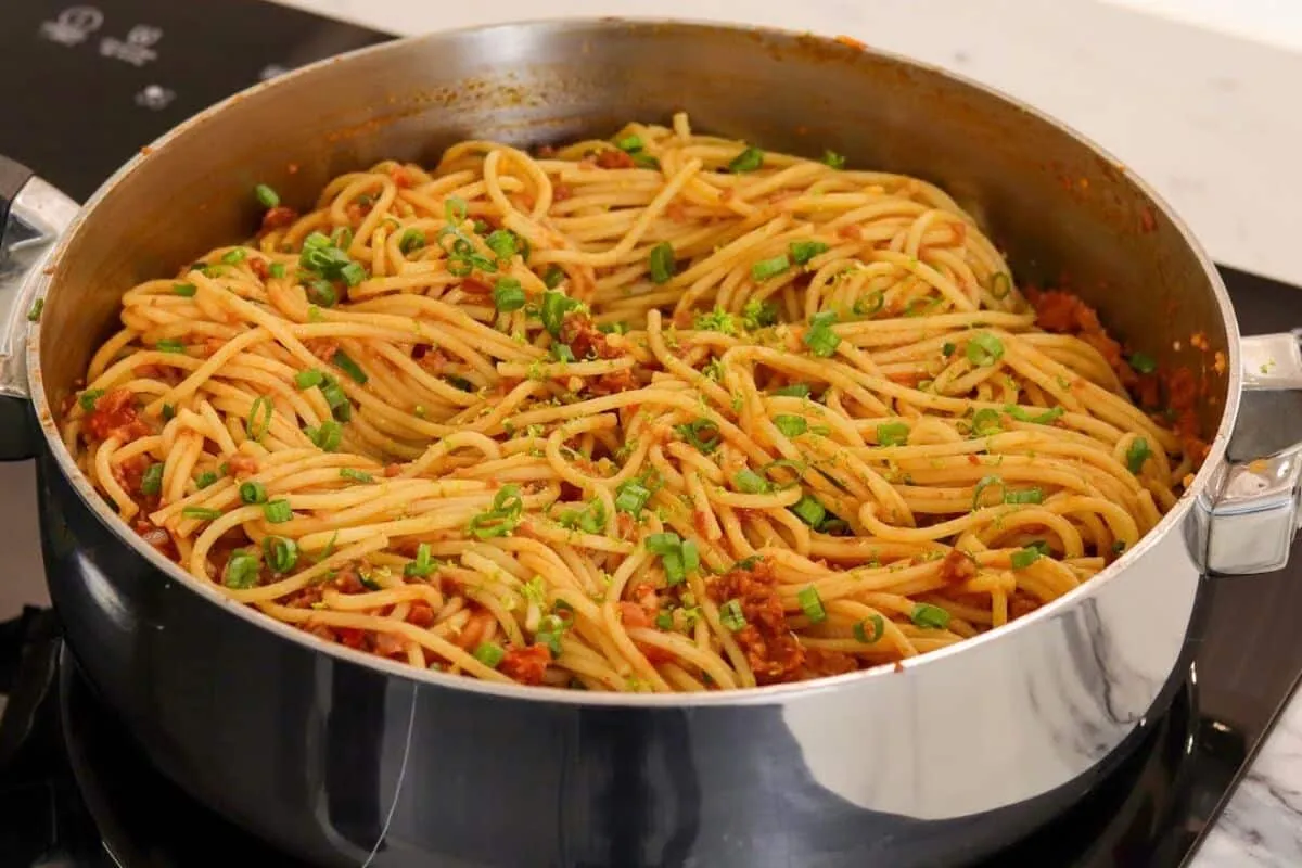 Macarrão fácil e rápido de preparar com muito sabor que fica soltinho e suculento