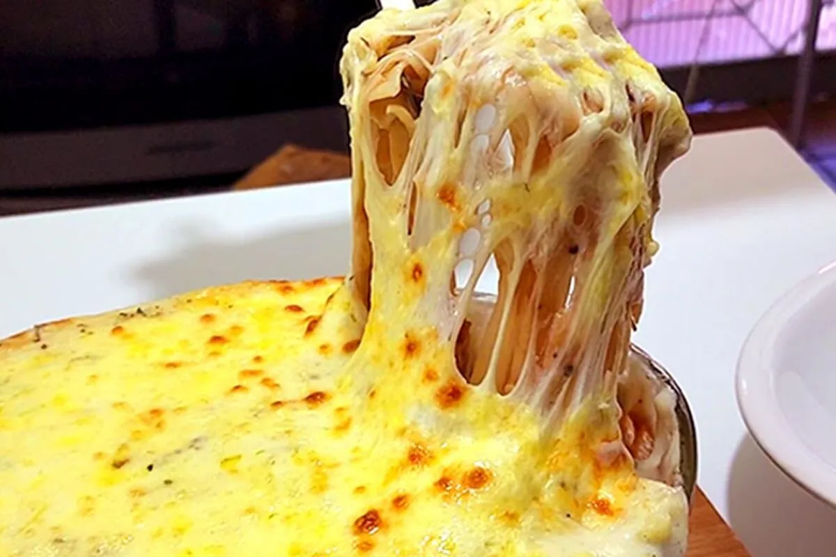 Macarrão gratinado cremoso: uma receita de forno simples de fazer e que fica irresistível