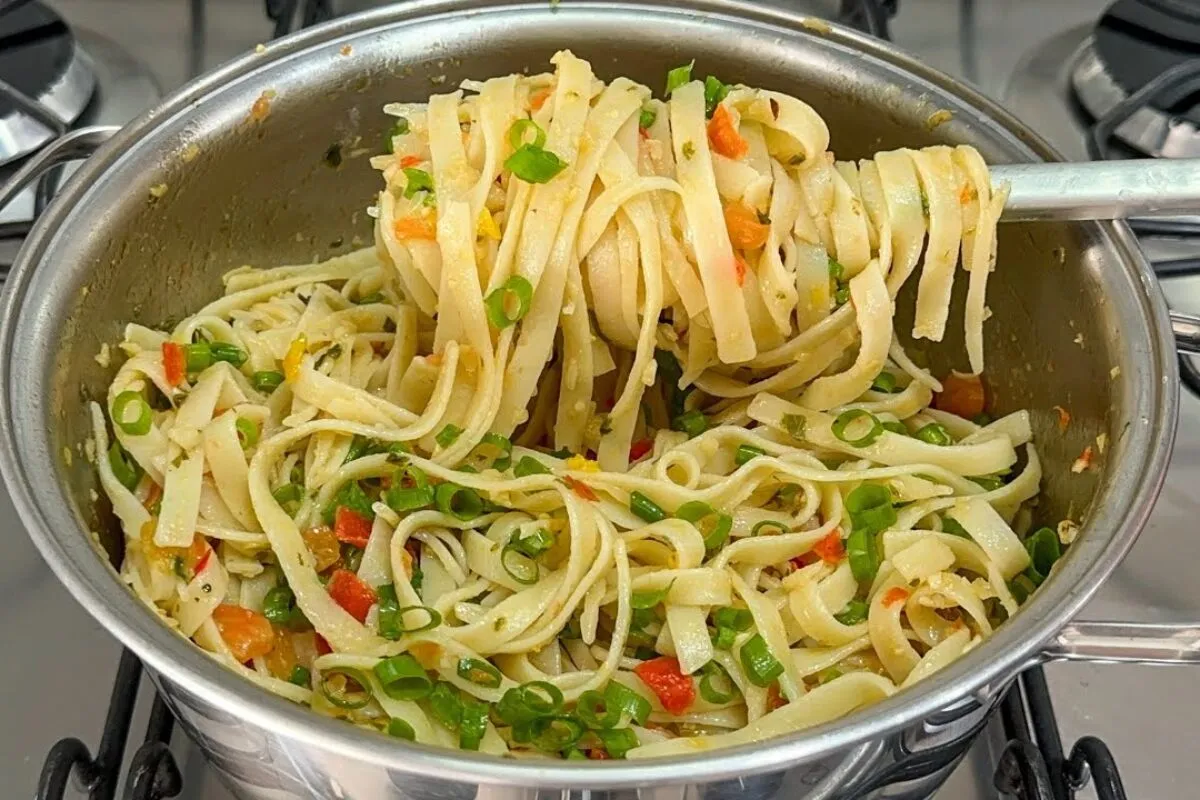 Macarrão temperado gostoso e soltinho para incrementar seu almoço