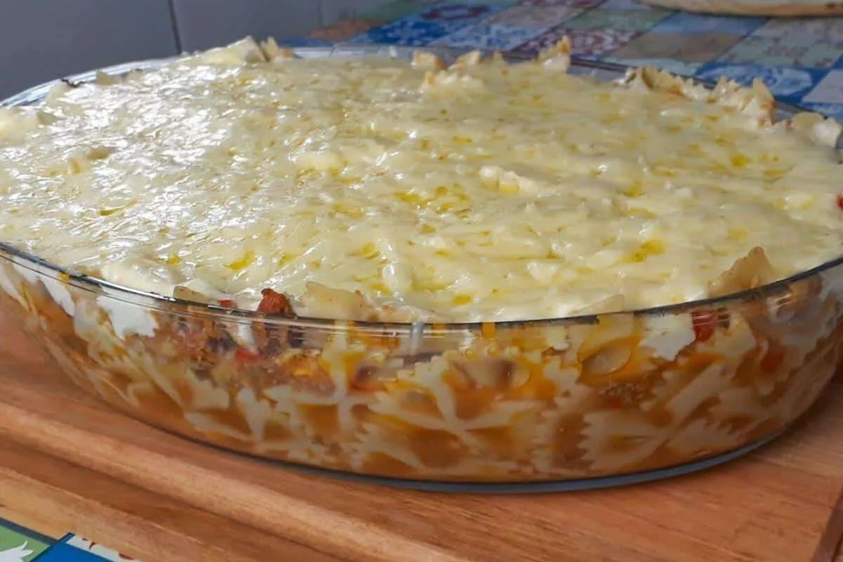 Macarronada de carne moída para reunir sua família em volta da sua mesa do domingo