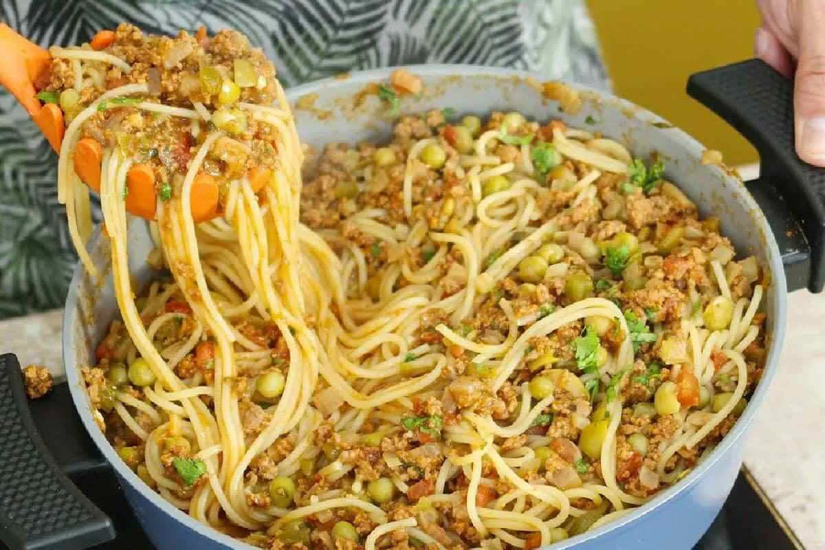 Macarronada perfeita que dá para fazer bem rapidinho para o almoço